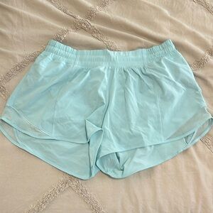 Lululemon hotty hot shorts 4 inch - ice blue